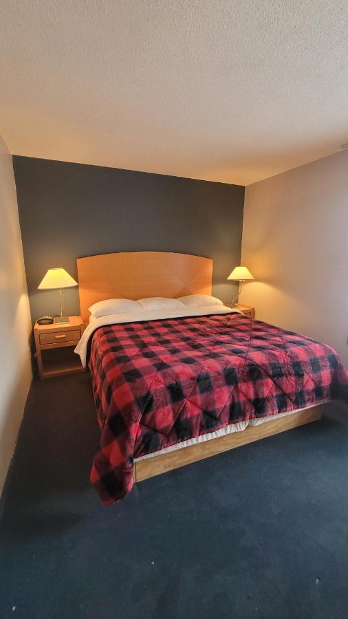 Lumberjack Inn Hayward Eksteriør billede